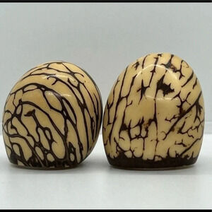 Tagua Nut‎ Salt and Pepper Shakers Sustainable Tagua Nut Tan and Brown New​​